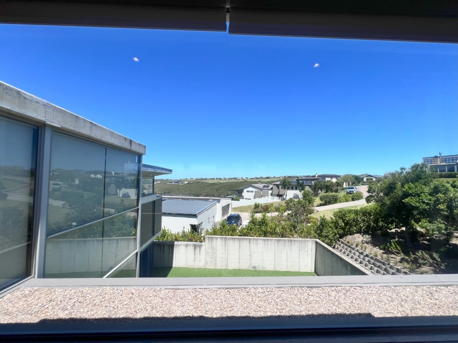 4 Bedroom Property for Sale in Oubaai Western Cape